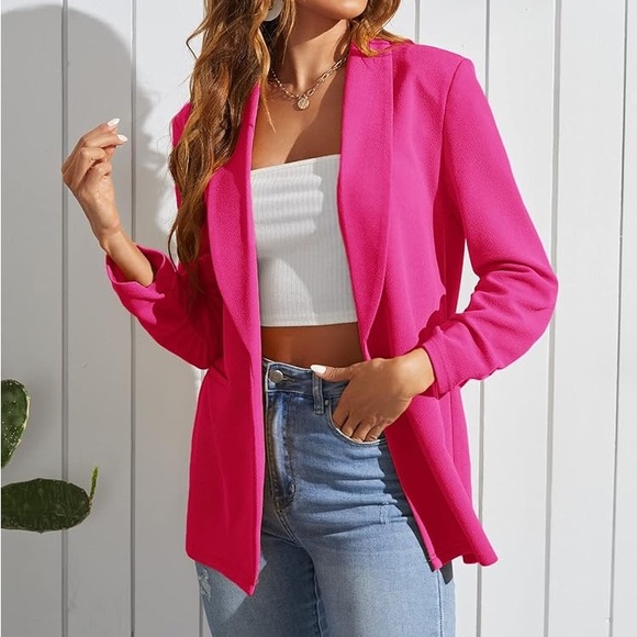 Dakota Blue Jackets & Blazers - NWT. Dakota Blue Shawl Collar Cinched Sleeve Open Front Crepe Blazer. Medium